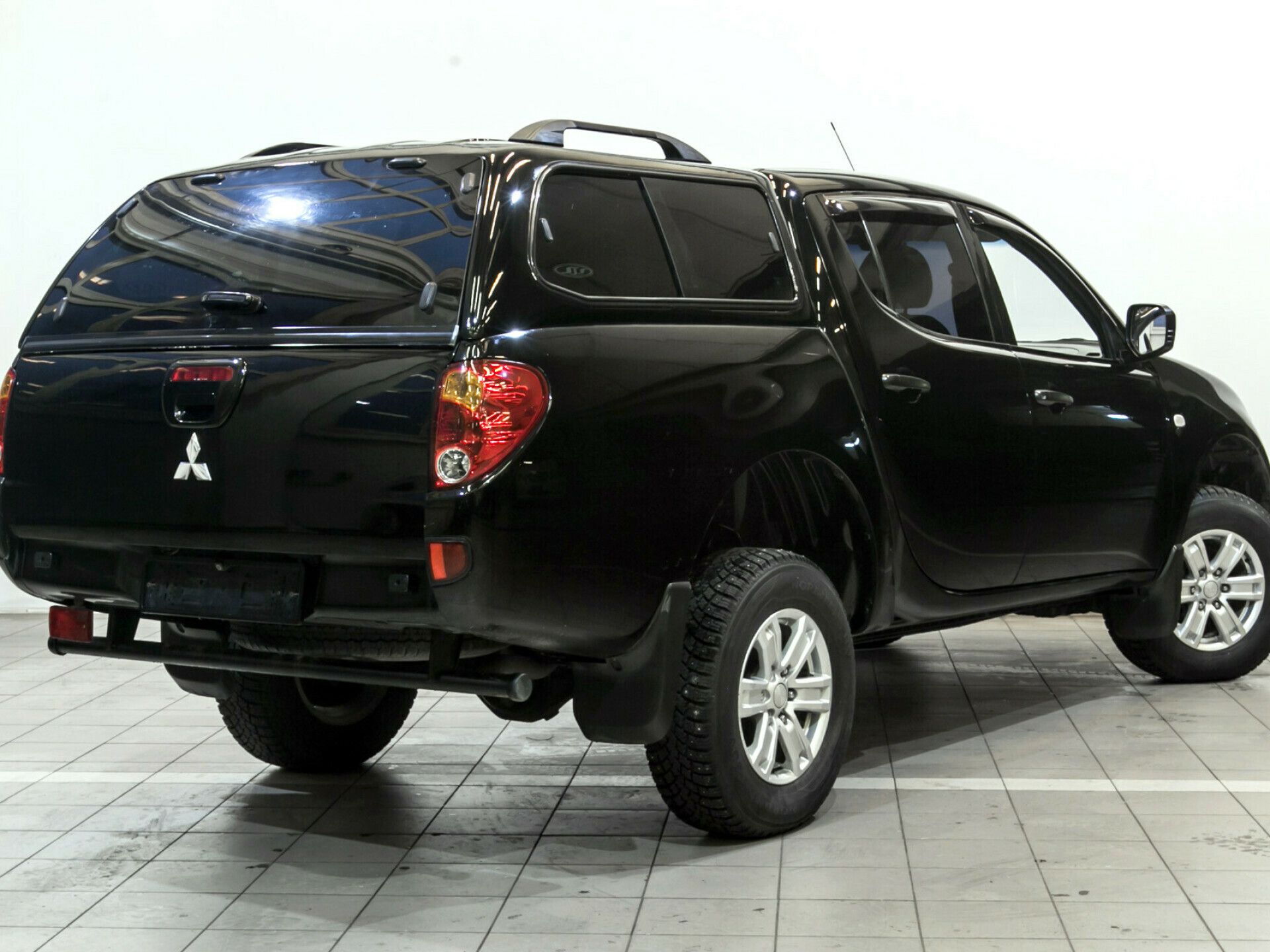 L200