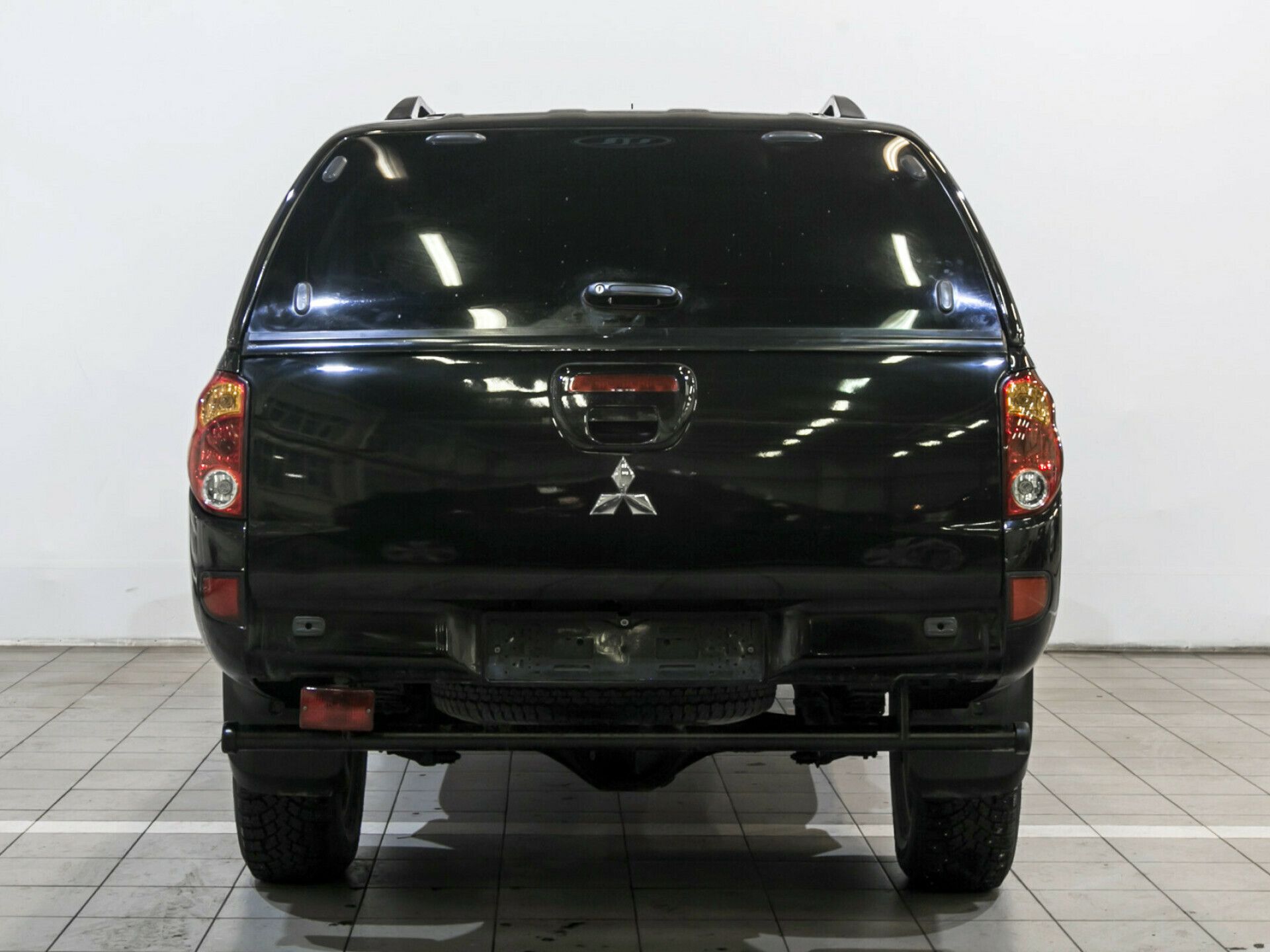 L200