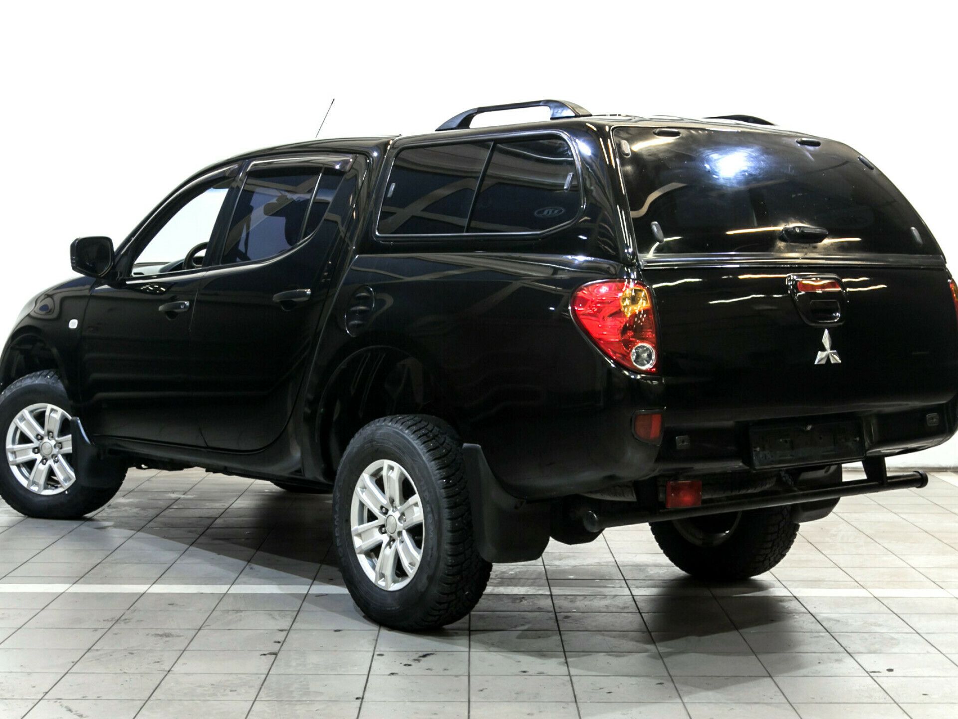 L200
