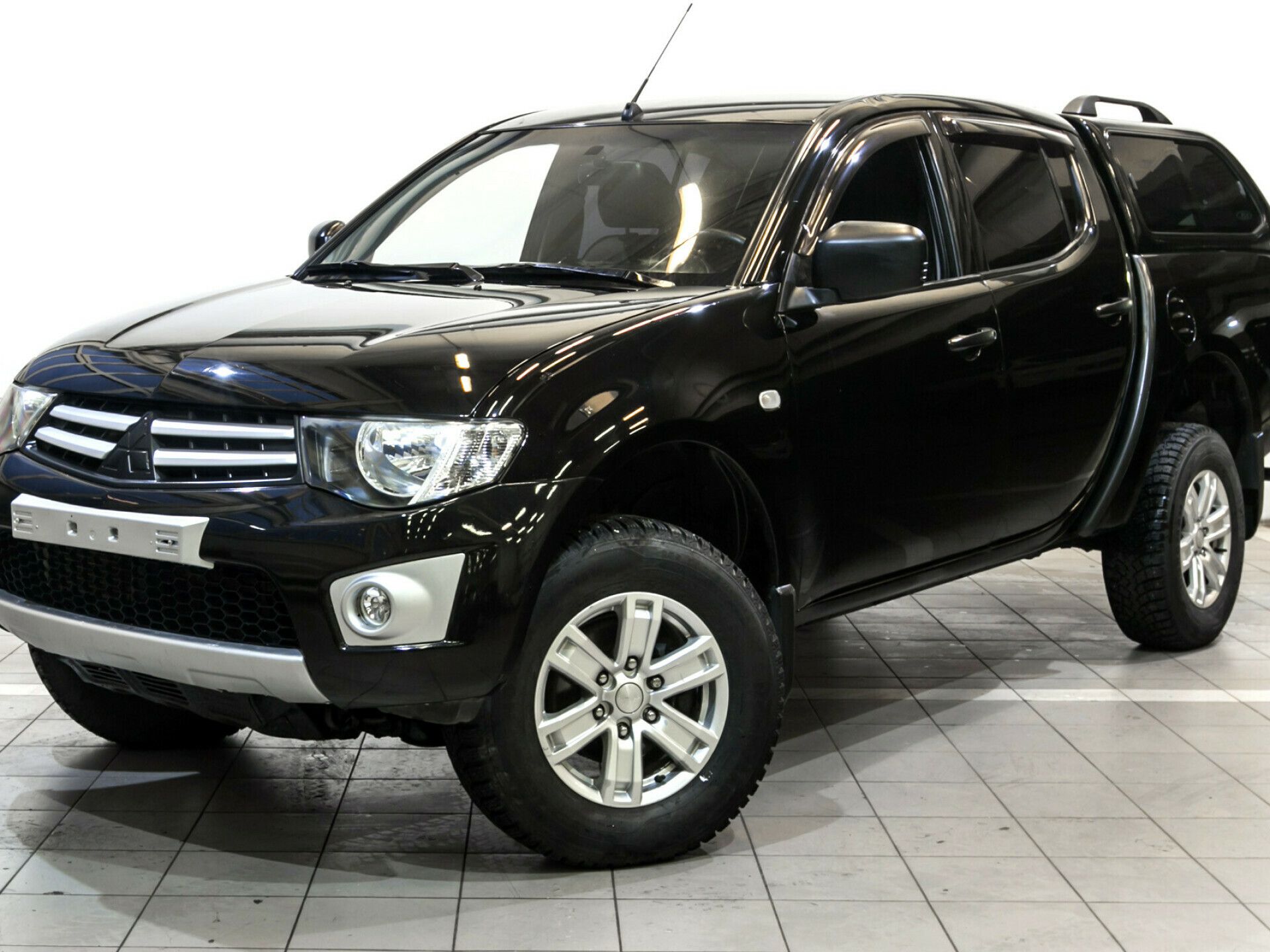 L200