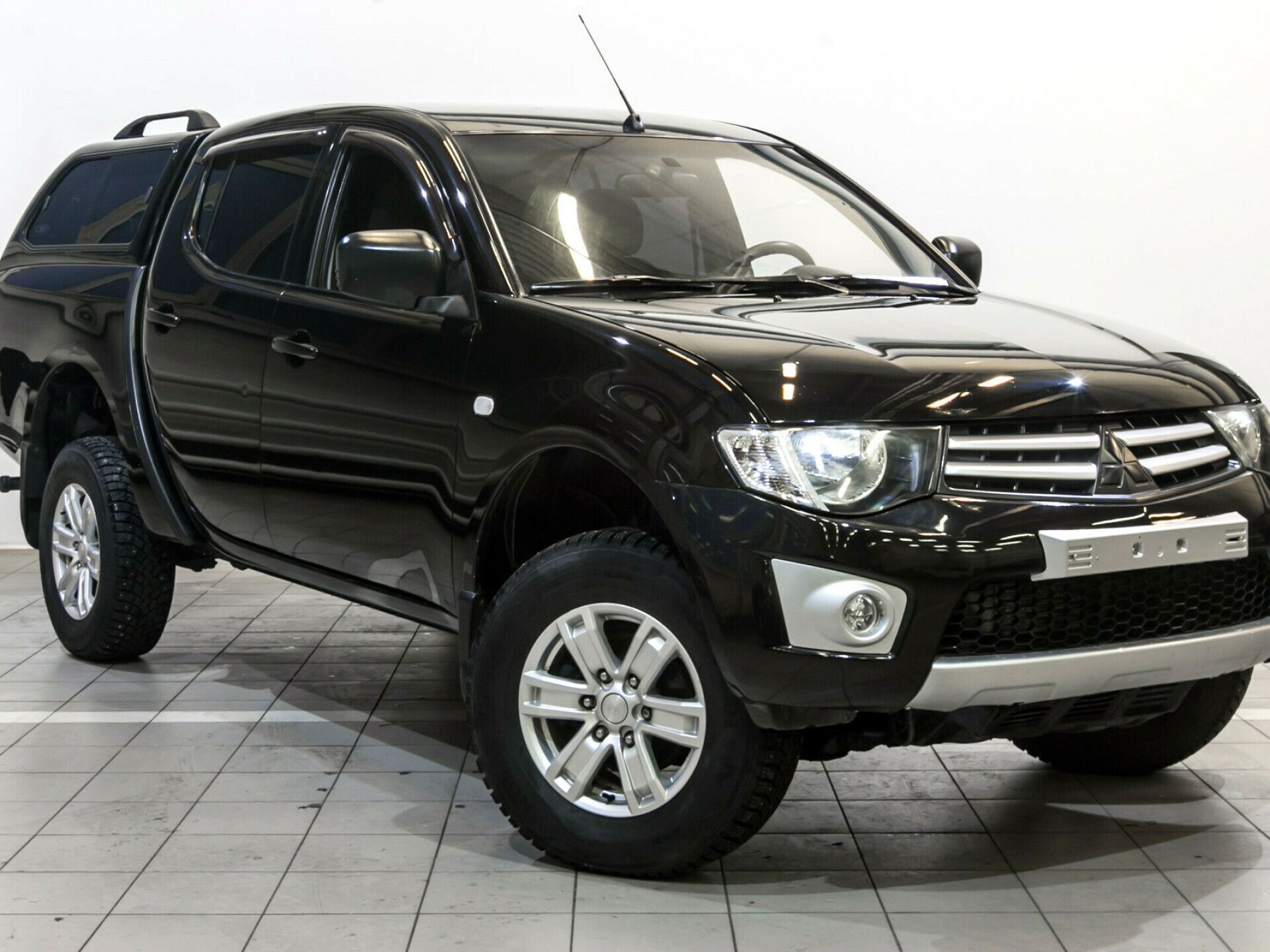 L200
