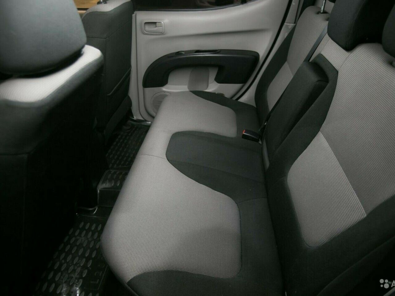 L200
