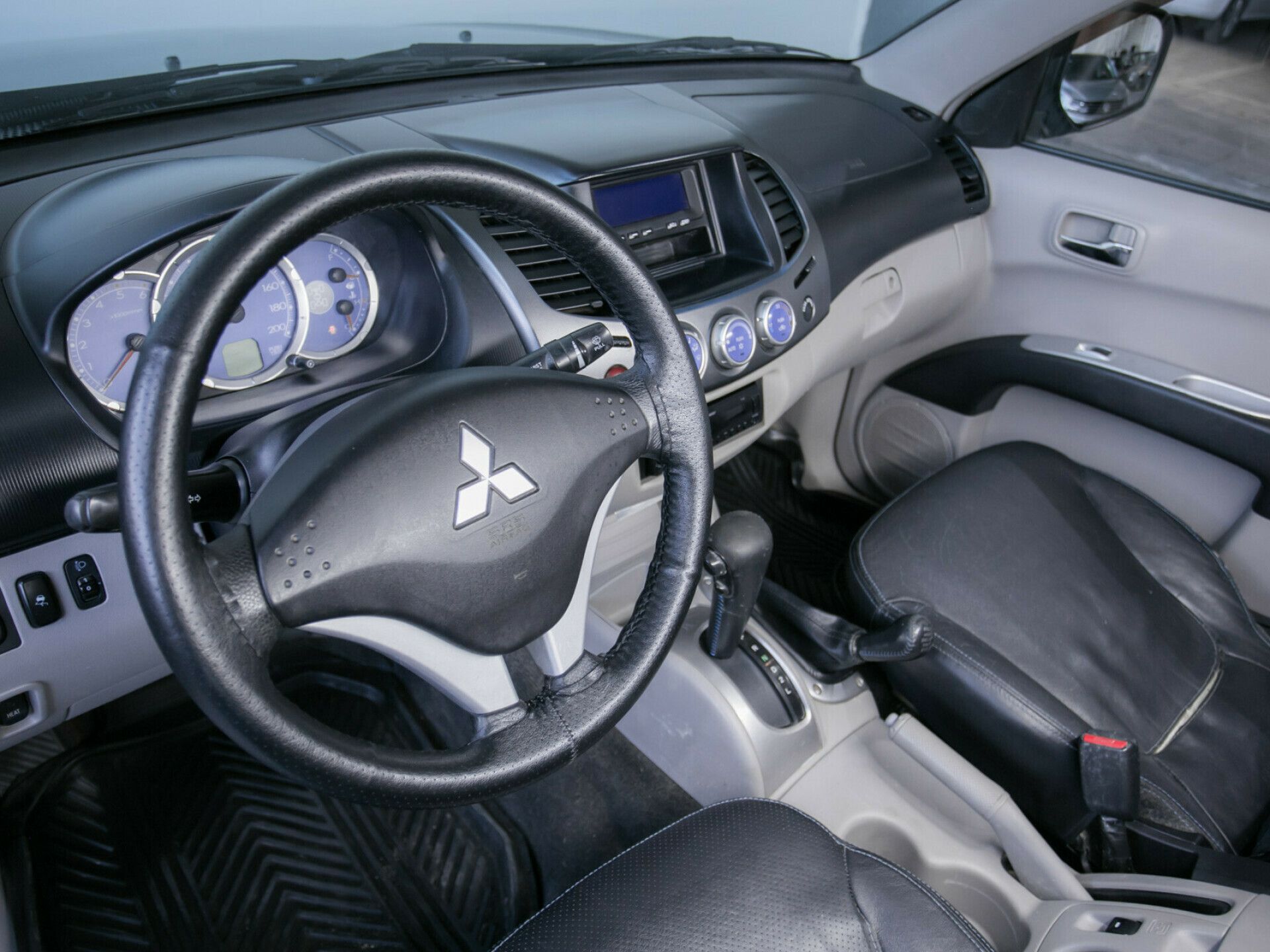 L200