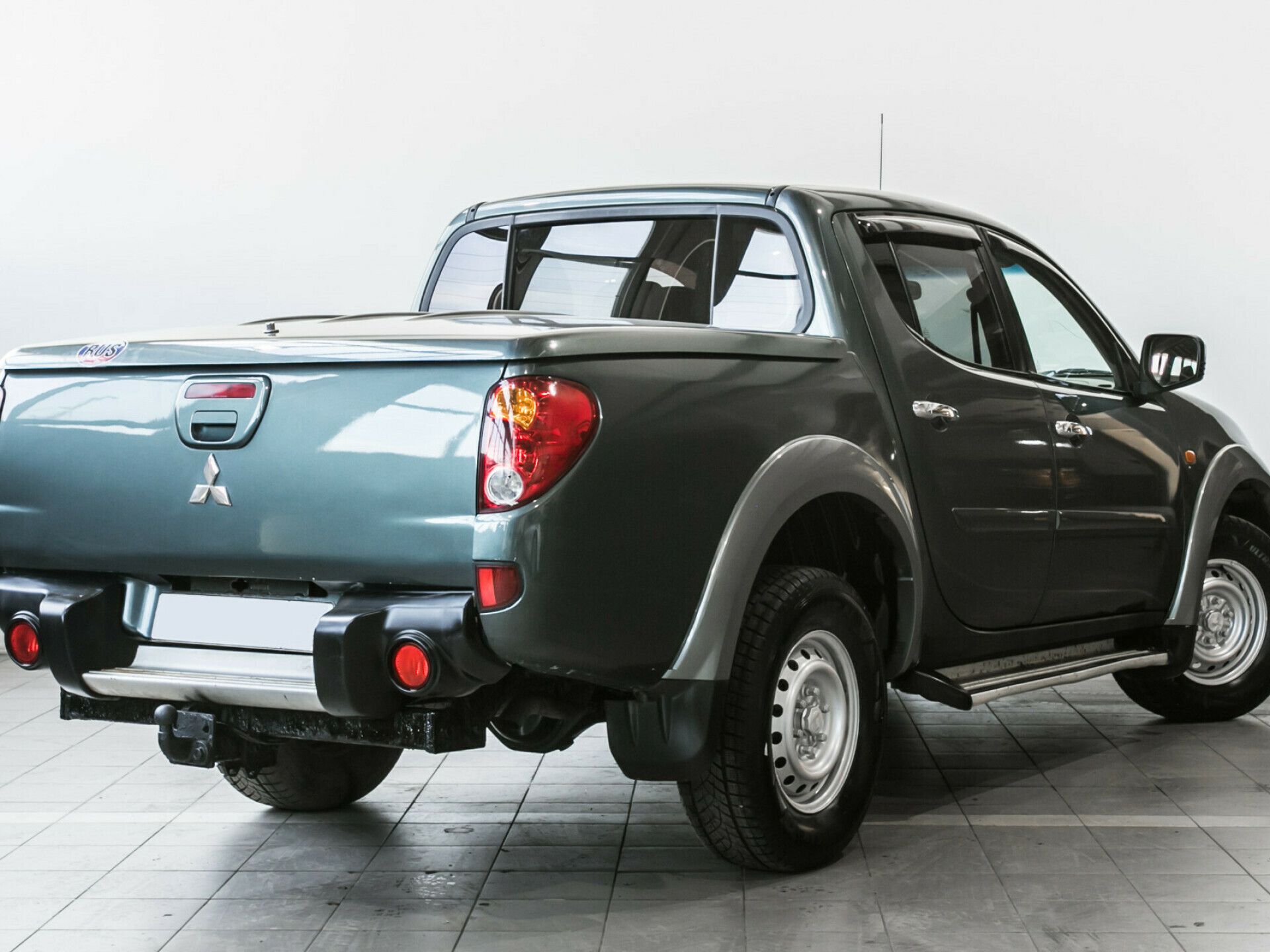 L200