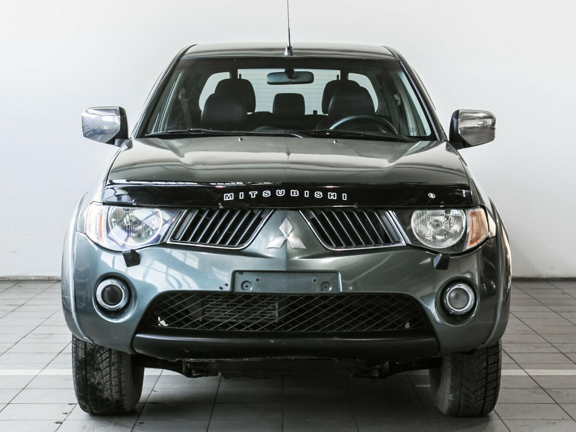 L200