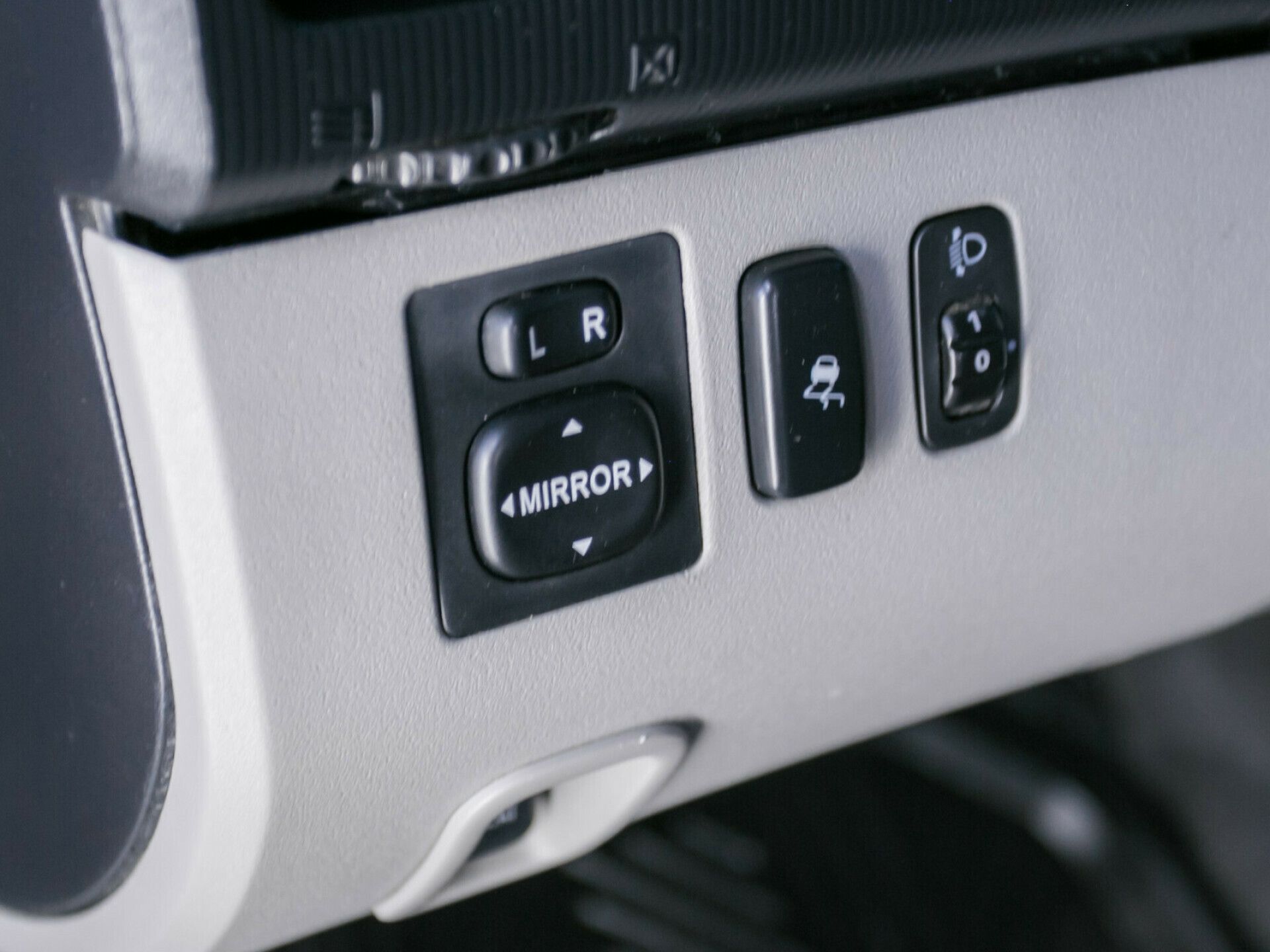 L200
