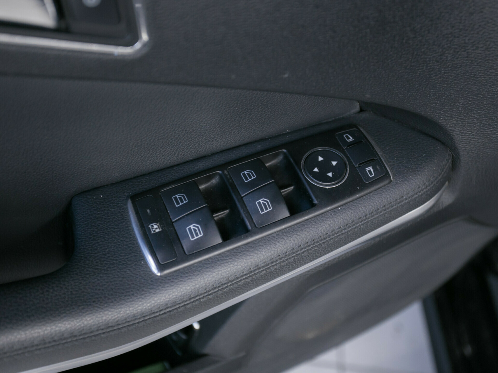 E-Класс E 200 BlueEFFICIENCY