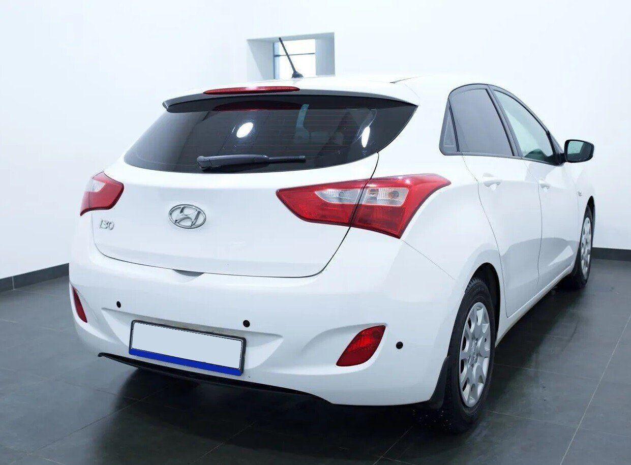 i30